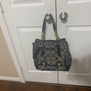 Coach poppy black with gold trim CC’s